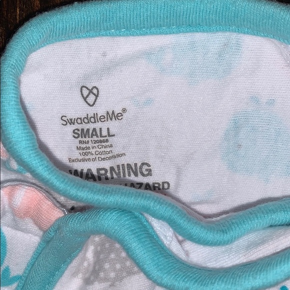 Velcro infant swaddle!!! - Picture 5 of 7